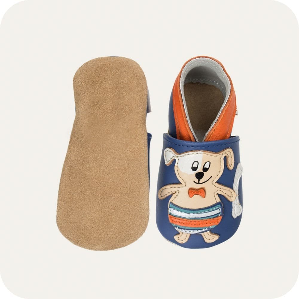 Chaussons bébé en cuir souple – Chien à la mer