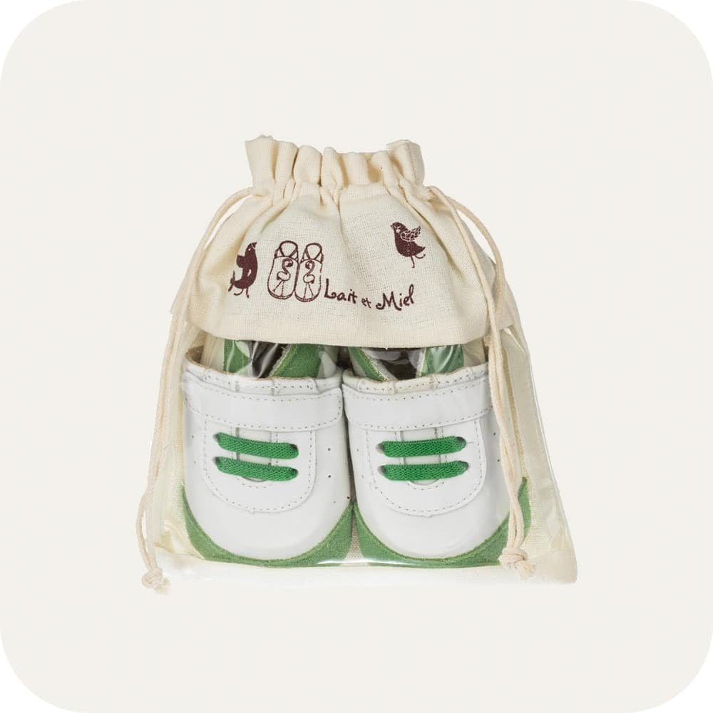 Chaussons bébé en cuir souple – Baskets blanches & vertes