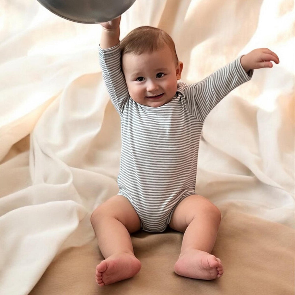 Body Bébé Bio à Manches Longues – Rayé Gris