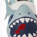 Chaussons bébé en cuir souple – Requin Taquin