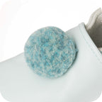 Chaussons bébé à pompons – Bleu cie