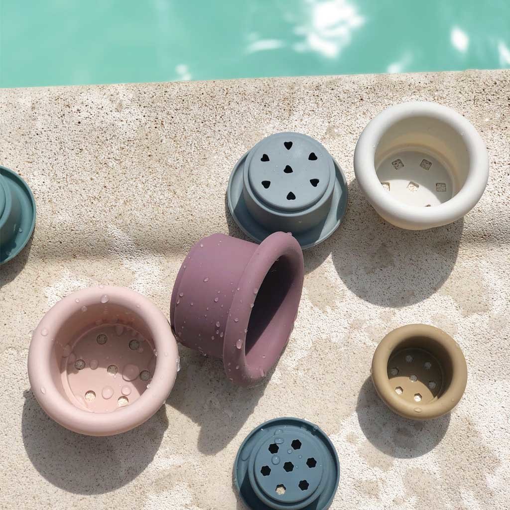 Gobelets empilables en silicone